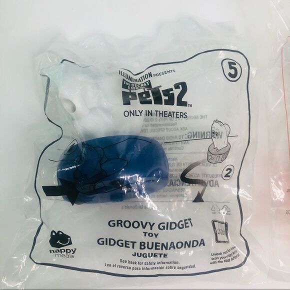 mcdonalds happy meal toy lot the secret life of pets and the dog 2005 2016 2019 - Picture 3 of 10